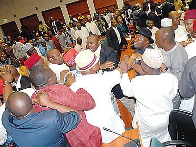 Nigerian politicians and their crab mentality -By Oyede Saheed
