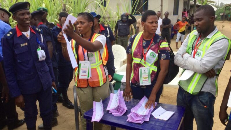 INEC Officials Tabulate Election Results