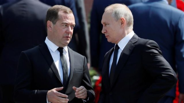 The approval rating of Russian President Vladimir Putin has slumped to 66 percent and that of Prime Minister Dmitry Medvedev to 36 percent