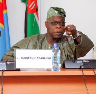 Olusegun Obasanjo pointing meeting