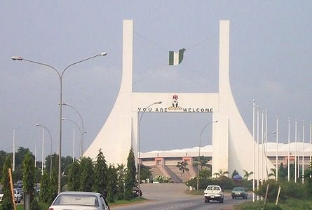 800px Abuja gate
