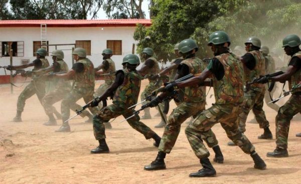 Nigerian Army soldiers e1465508972380