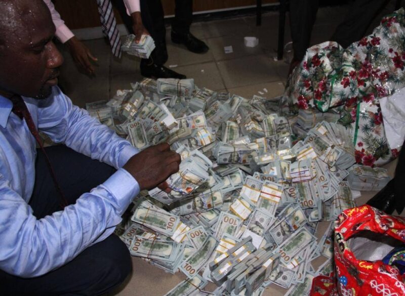 EFCC Discovered Cash in Ikoyi House Lagos state