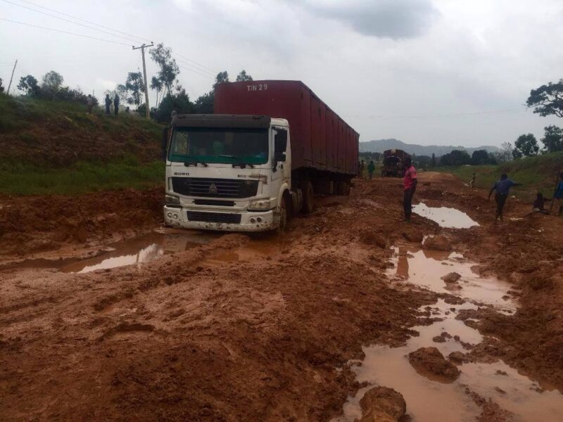 A trailer trapped on the Manchok Jos Road connecting Kaduna and Plateau States
