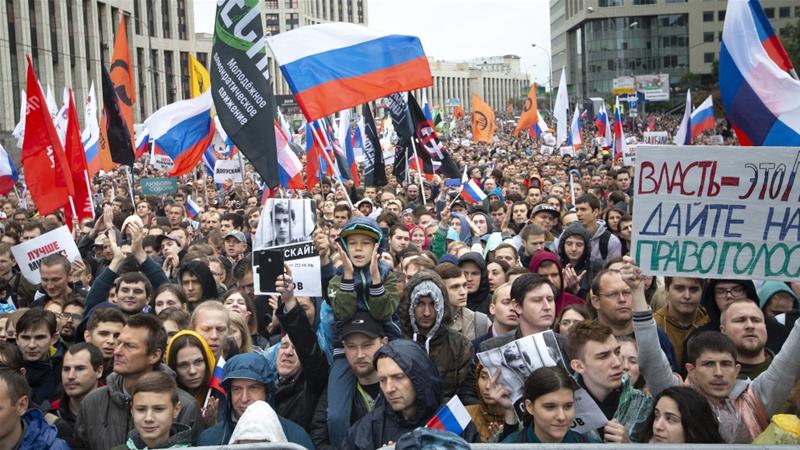 Tens of thousands of people rallied in Moscow on August 10 to protest the exclusion of independent candidates from the local elections