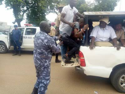 Police arrest those moving around Jos after the lockdown