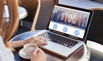 How do bloggers make money