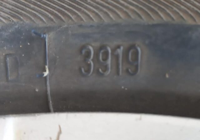 Car tyre expiring date