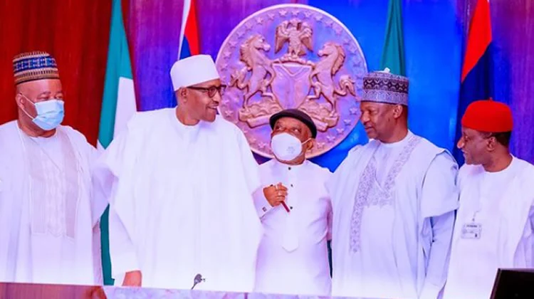 Buhari-with-some-of-the-outgoing-ministers