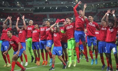Costa-Rica-players-celebrate