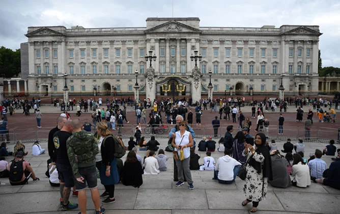 Crowds outside the Buckingham Palace, central London, on Thursday