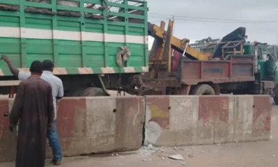 truck blocks lagos-ibadan expressway