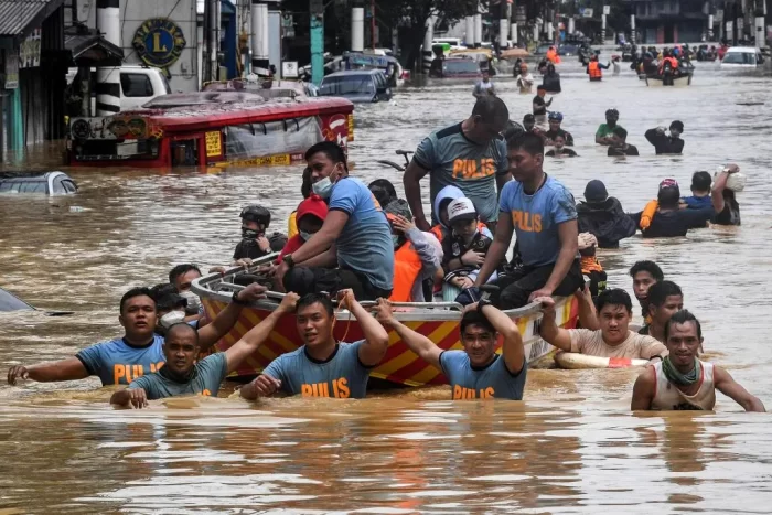 floods, landslide hit Philippines