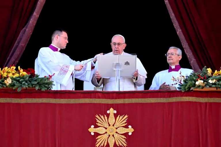 Pope-Francis-Christmas-768x512