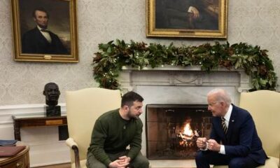US President Joe Biden and Ukraine's President Volodymyr Zelensky meet in the Oval Office of the White House, in Washington, DC on December 21, 2022. - Zelensky is in Washington to meet with US President Joe Biden and address Congress -- his first trip abroad since Russia invaded in February. (Photo by Brendan Smialowski / AFP)