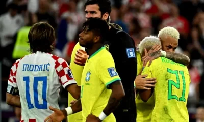 Neymar cries as Brazil loses to Croatia