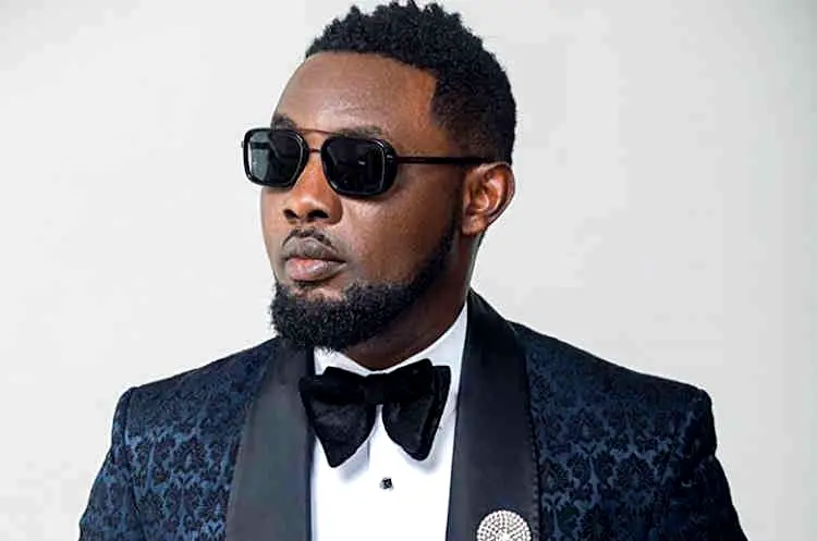 Comedian AY