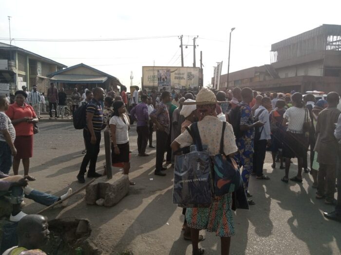 Protest in UI University of Ibadan with soldier