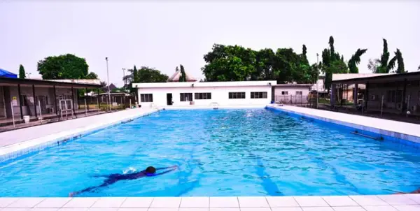 Swimming pool