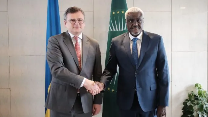 Dmytro Kuleba and Moussa Faki Mahamat. 25 May 2023
