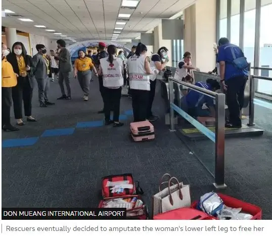 Thailand - Rescuers amputate leg of woman stuck in airport travelator