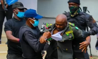 DSS Operatives and Prison wardens fight over Emefiele