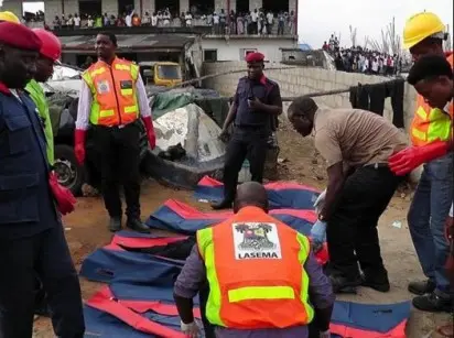 LASEMA-Lagos recovers body from lagoon