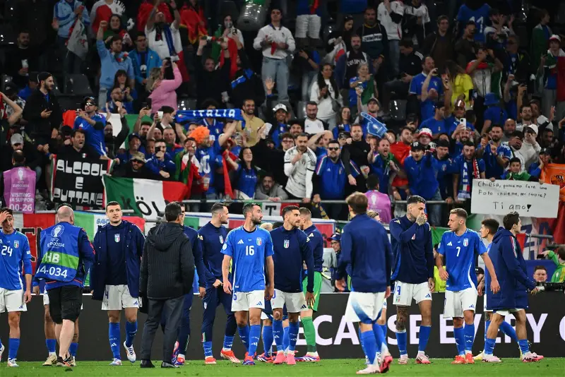 Italy players celebrate EURO 2024 win