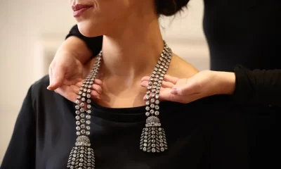 Mysterious 18th century diamond necklace set for auction