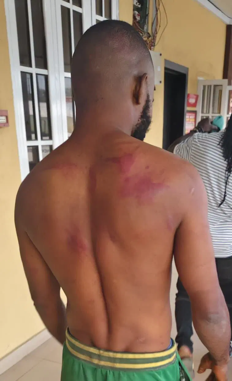 Customs, soldiers attack residents over video recording