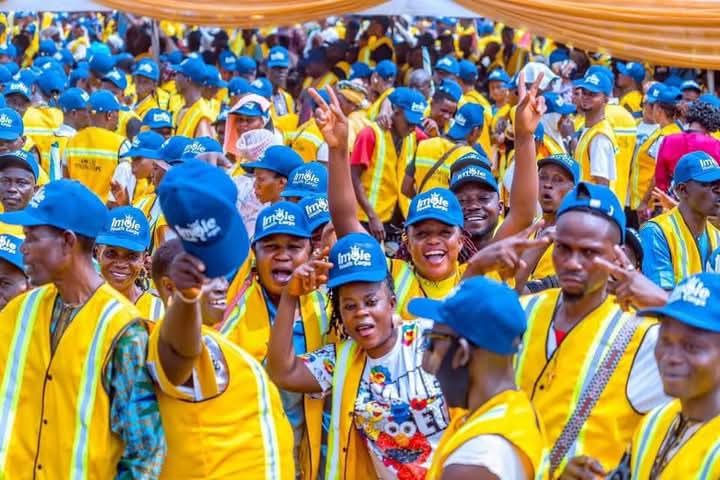 Imọlẹ Youth Corp Deployment