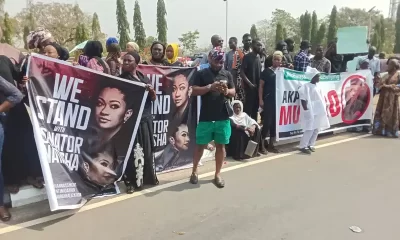 natasha-supporters-3