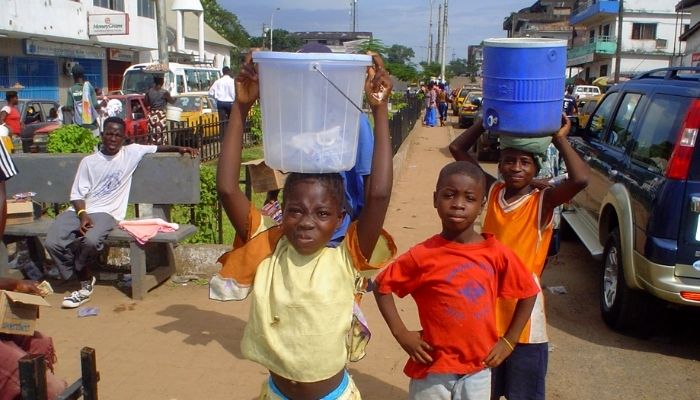 Nigerian-children-hawk