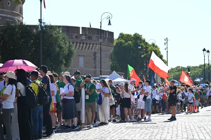 Young-people-gather-for-Youth-Jubilee-Week-in-Rome